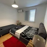 Flora Center One Bedroom App - Enjoy Travel Appartamento