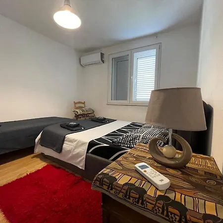 Appartamento Flora - Modern Rooftop With Balcony