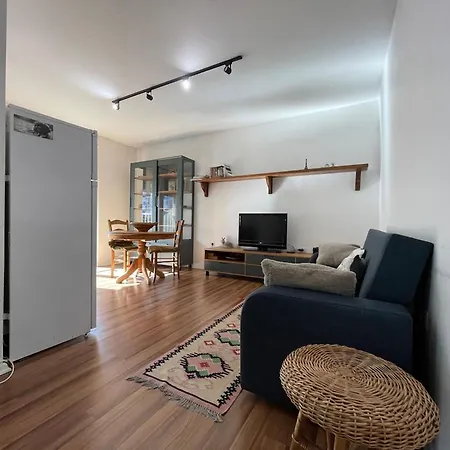 Apartment Flora - Modern Rooftop With Balcony *