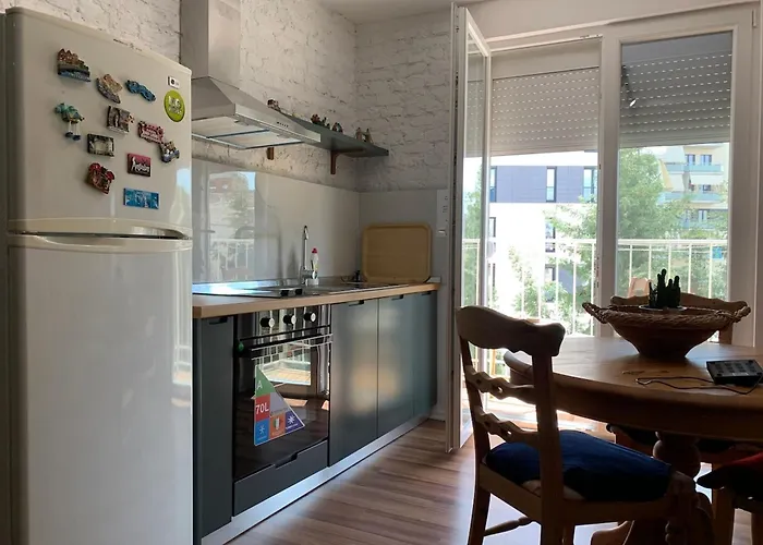 Flora Center One Bedroom App - Enjoy Travel Apartment *