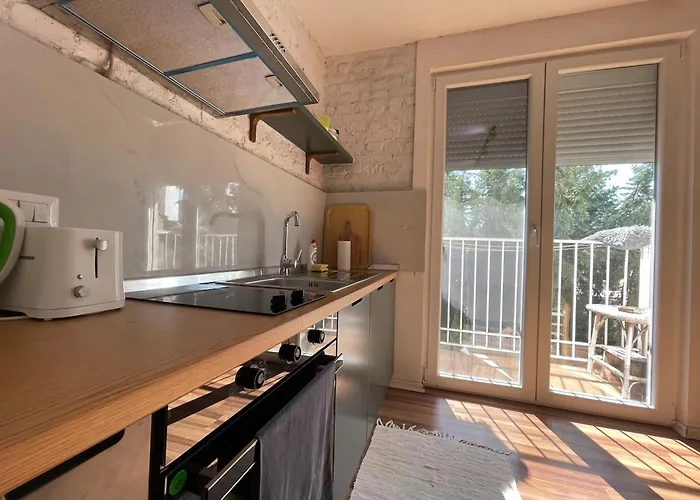 Apartment Flora Center One Bedroom App - Enjoy Travel Tirana