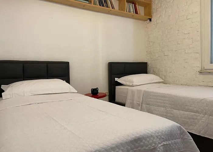 Apartment Flora Center One Bedroom App - Enjoy Travel *