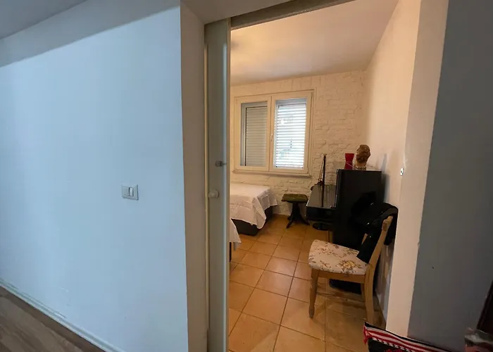 Flora Center One Bedroom App - Enjoy Travel شقة تيرانا